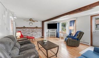 34 Platt St, Bristol, RI 02809