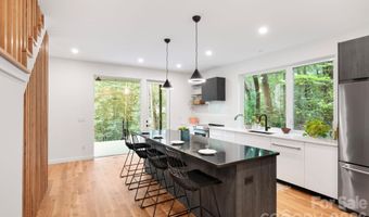 190 Rumbough Pl, Asheville, NC 28806