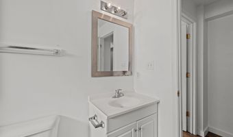 217 W Atlantic Blvd, Atlantic Beach, NC 28512