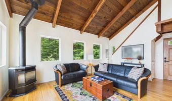 7090 Fickle Hill Rd, Arcata, CA 95521