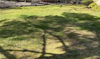 6 Blue Spruce Dr, Coventry, RI 02816