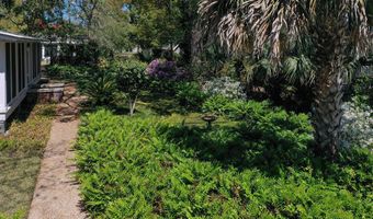 160 Ave C, Apalachicola, FL 32320