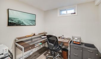 240 Bragg's Ln, Barnstable, MA 02630