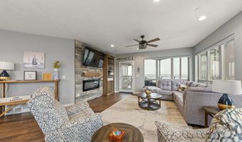 570 Linden Dr 316, Arnolds Park, IA 51331