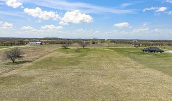 160 Rolling Hills Blvd, Alvord, TX 76225