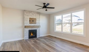 405 NE 59th St, Ankeny, IA 50021