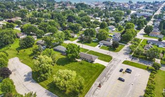 325 W GREENFIELD Ave, Algoma, WI 54201