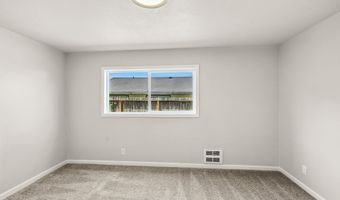749 1ST St, Brookings, OR 97415