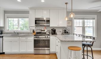 15 Spinney St 1, Boston, MA 02132