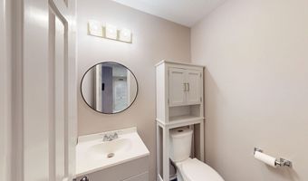 20 Raymond Pl 3-14B, Danbury, CT 06810