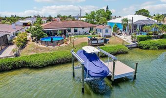 801 FLAMINGO Dr, Apollo Beach, FL 33572