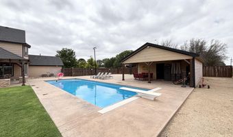201 Avenue N, Abernathy, TX 79311