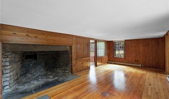 130 E Main St, Clinton, CT 06413