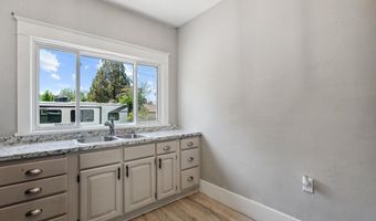 332 Arthur St, American Falls, ID 83211