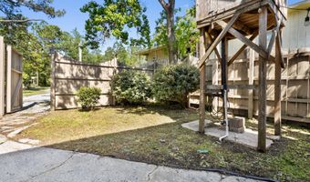 10091 River Dr, Bay St. Louis, MS 39520
