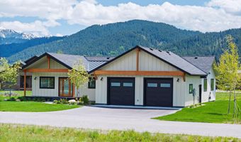 185 COLUMBINE St, Alpine, WY 83128