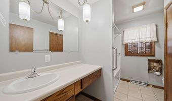 34078 1800 N Ave, Arlington, IL 61312