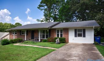 121 11th Pl NW, Arab, AL 35016