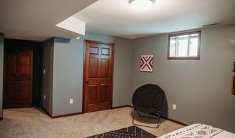 38404 142nd St, Aberdeen, SD 57401