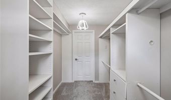 880 Whitney Dr, Apple Valley, MN 55124