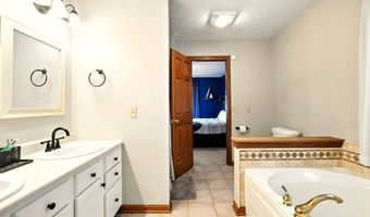 2040 Stone Hedge Ln, Ashland, OH 44805