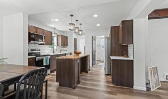 105 W 6TH St, Kaukauna, WI 54130