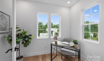 910 Everett Pl, Charlotte, NC 28205