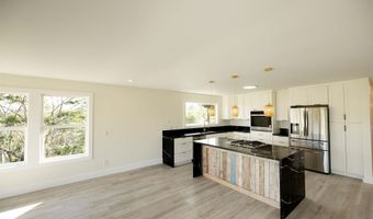 1139 Kauhikoa Rd A, Haiku, HI 96708