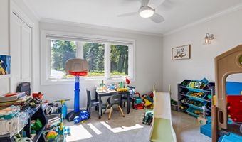 129 Loon Call Dr, Belgrade, ME 04917