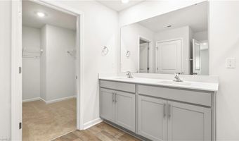 1100 Slingshot Dr, Archdale, NC 27263