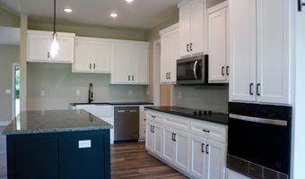 741 8th St NE, Arab, AL 35016