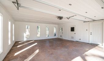 4912 Holly Hill Rd, Albany, GA 31721