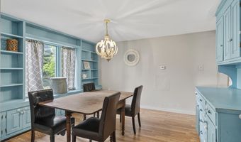 748 Riverside Dr, Augusta, ME 04330