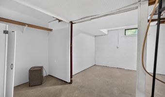 911 David St, Antioch, IL 60002