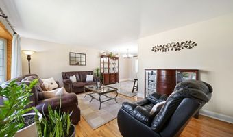 365 W Myrick Ave, Addison, IL 60101