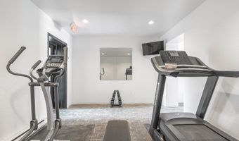 207 S PATRICK St 204, Alexandria, VA 22314