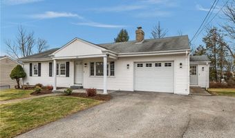 45 Valley View Dr, Cumberland, RI 02864