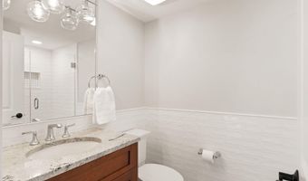 3830 9TH St N 501W, Arlington, VA 22203