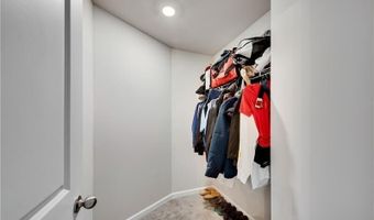 582 Eagles Nest Cir, Auburn, GA 30011