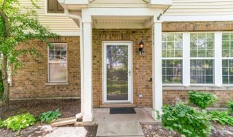 2636 Pondview Dr, Algonquin, IL 60102