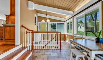36 Whiting Farm Rd, Branford, CT 06405