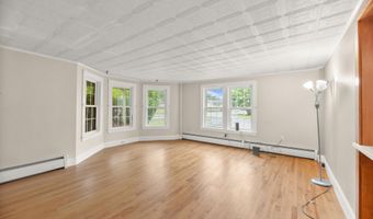 405 Western Ave, Augusta, ME 04330
