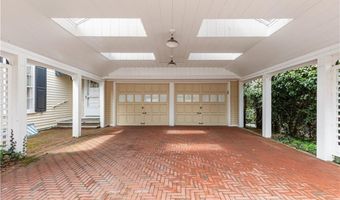 28 S Hill Dr, Cranston, RI 02920
