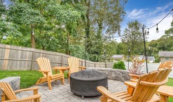 12 Arrowhead Rd, Bellingham, MA 02019