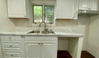 14 S Baptist St, Newport, RI 02840