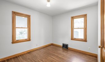 539 Brisbin St, Anoka, MN 55303