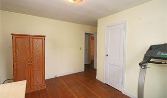 23 Sherman Ln, Middletown, RI 02842
