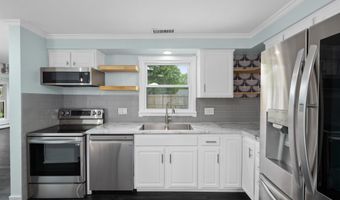 110 Navarre Ct, Auburn, IN 46706