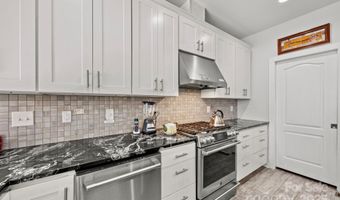 51 Verde Dr, Asheville, NC 28806