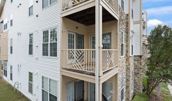 5947 FOUNDERS HILL Dr 201, Alexandria, VA 22310